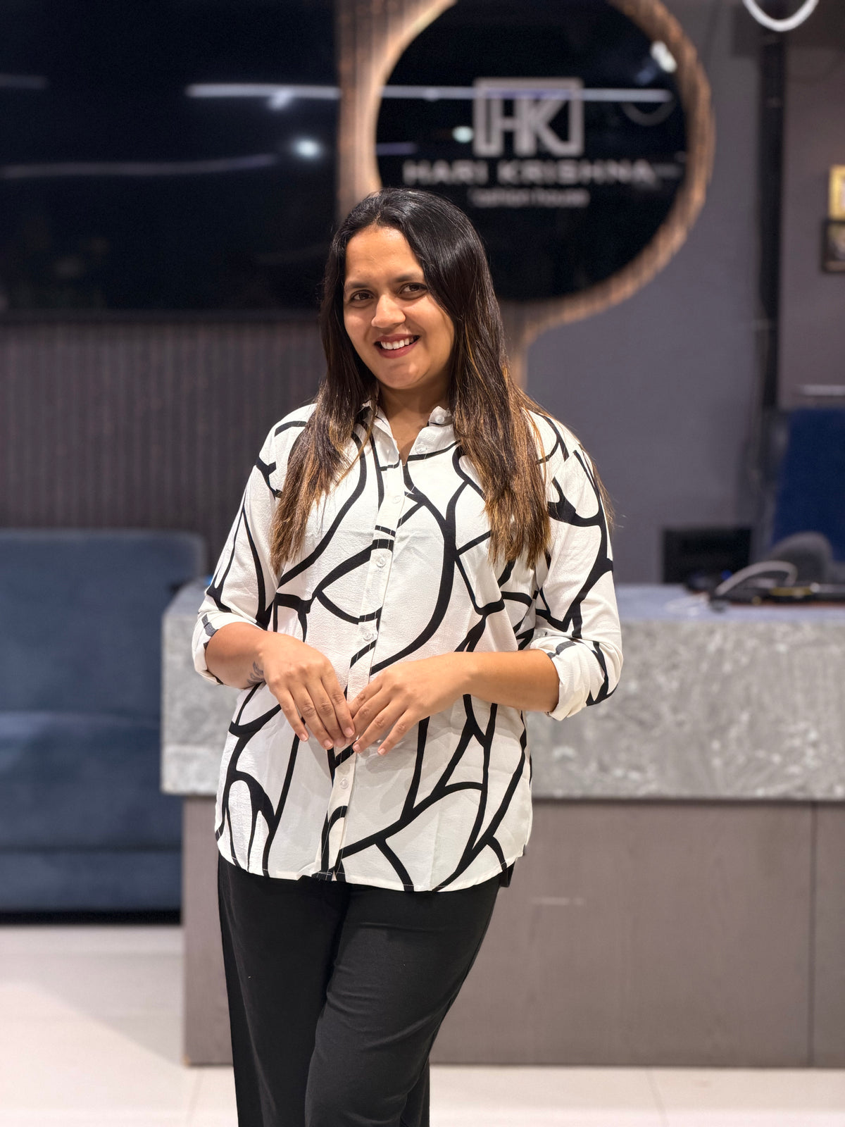 CLASSIC COTTON SHIRT TOP WITH ABSTRACT DESIGN