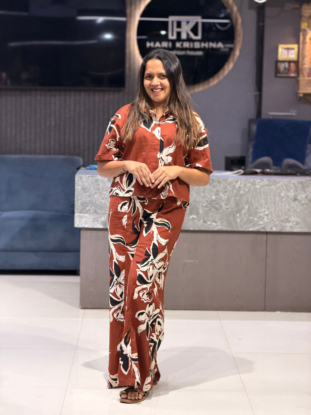 STYLISH PRINTED CO-ORD SET WITH WIDE-LEG PANTS