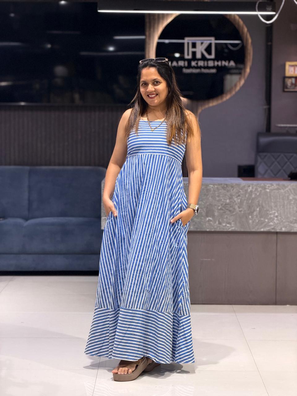WOMEN'S SLEEVELESS LONG MIDI DRESS WITH POCKETS