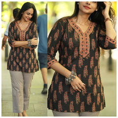 WOMEN'S PRINTED COTTON TUNIC WITH KHADI COTTON PLAZO SET